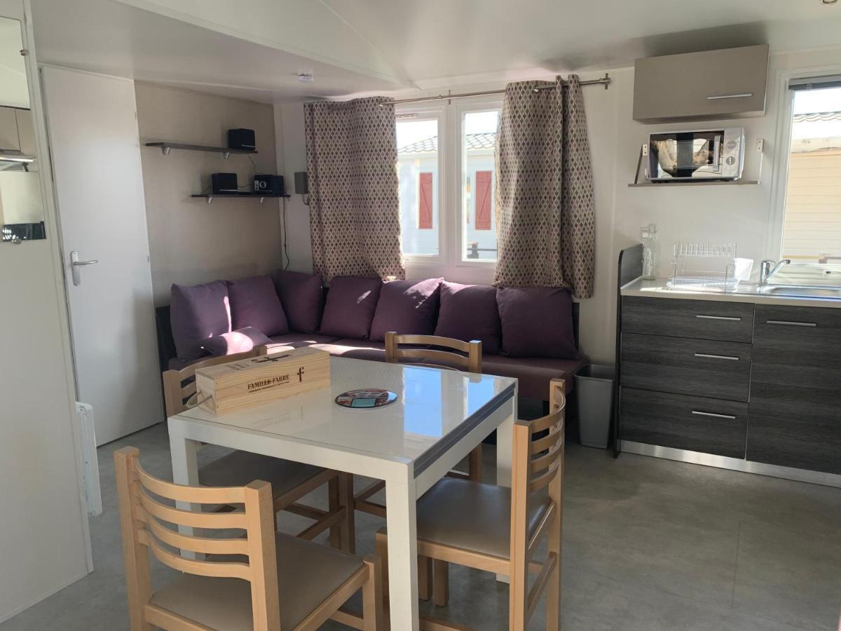 Mobilhome Vias Plage Dans Camping Exterior photo