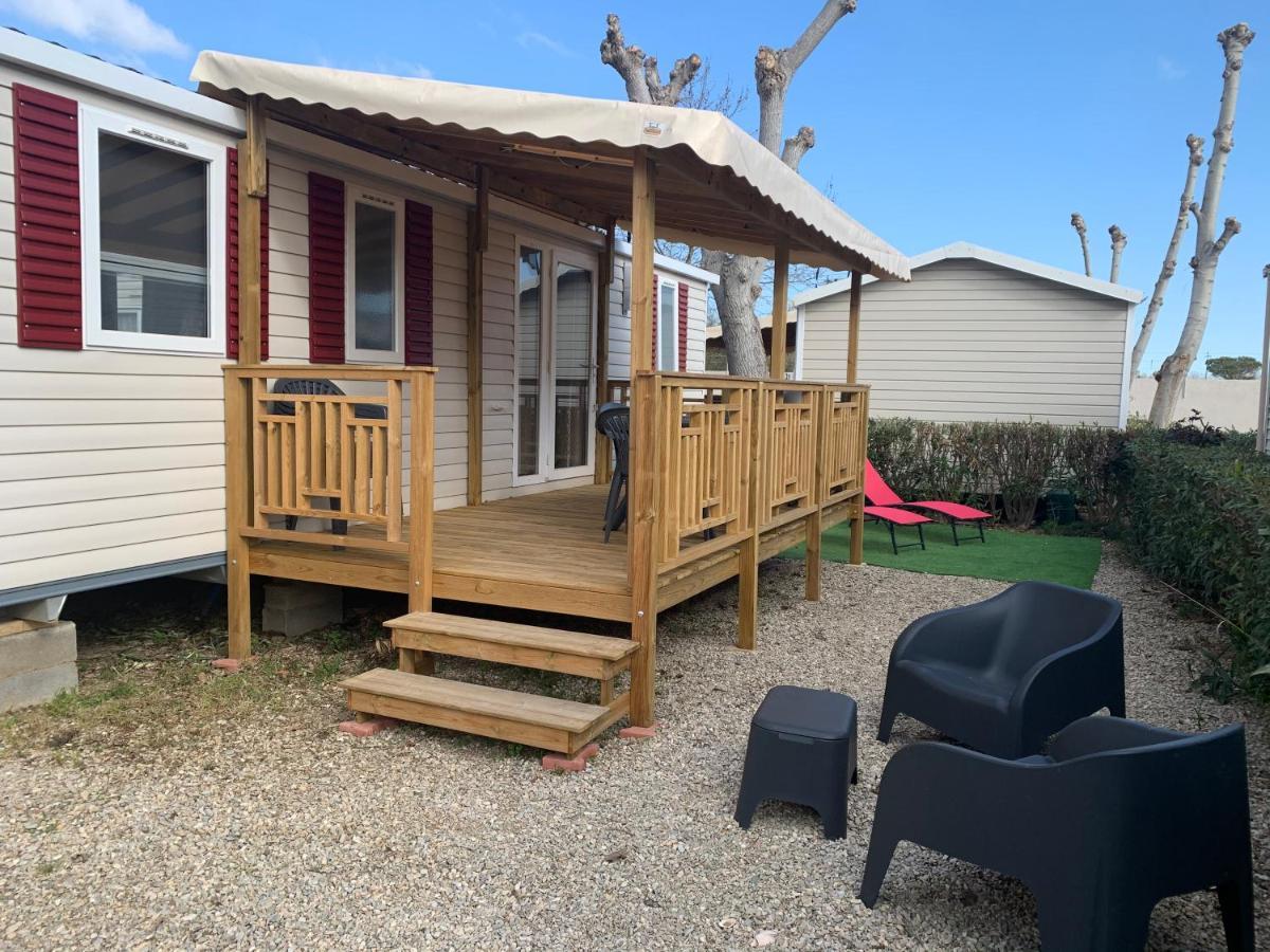 Mobilhome Vias Plage Dans Camping Exterior photo