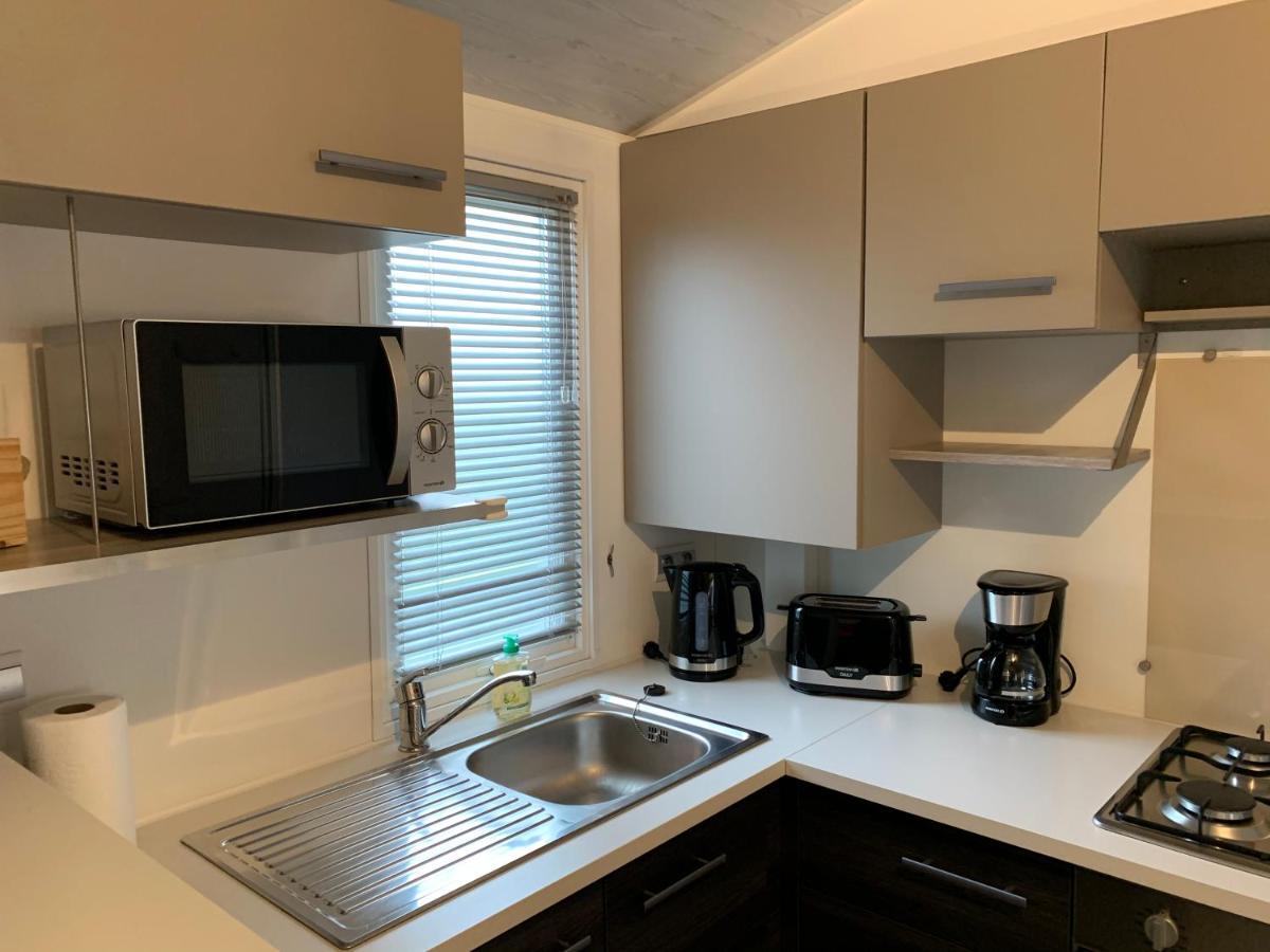 Mobilhome Vias Plage Dans Camping Exterior photo