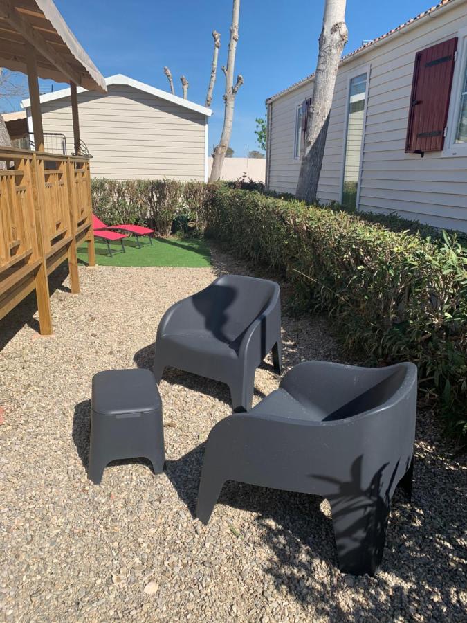 Mobilhome Vias Plage Dans Camping Exterior photo