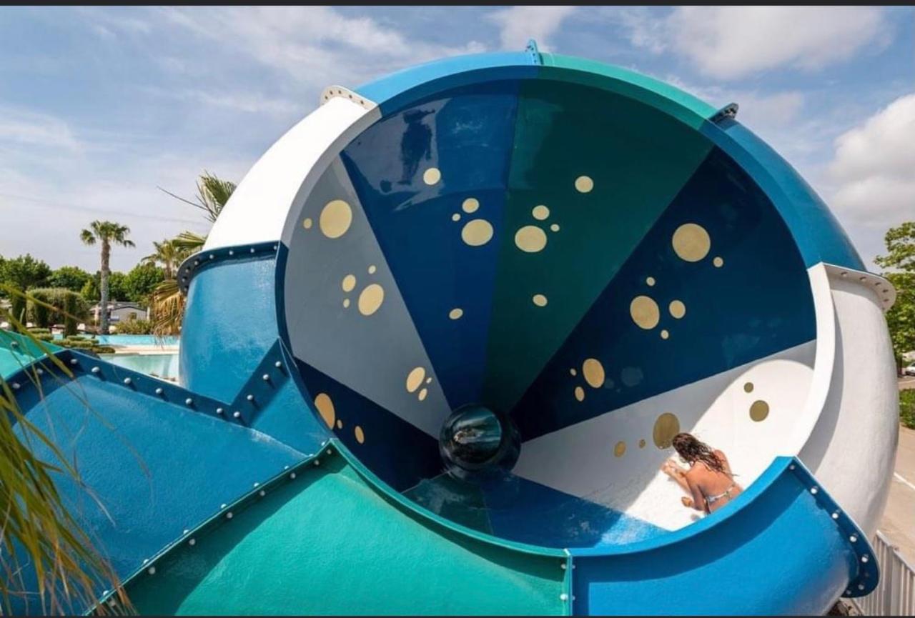 Mobilhome Vias Plage Dans Camping Exterior photo