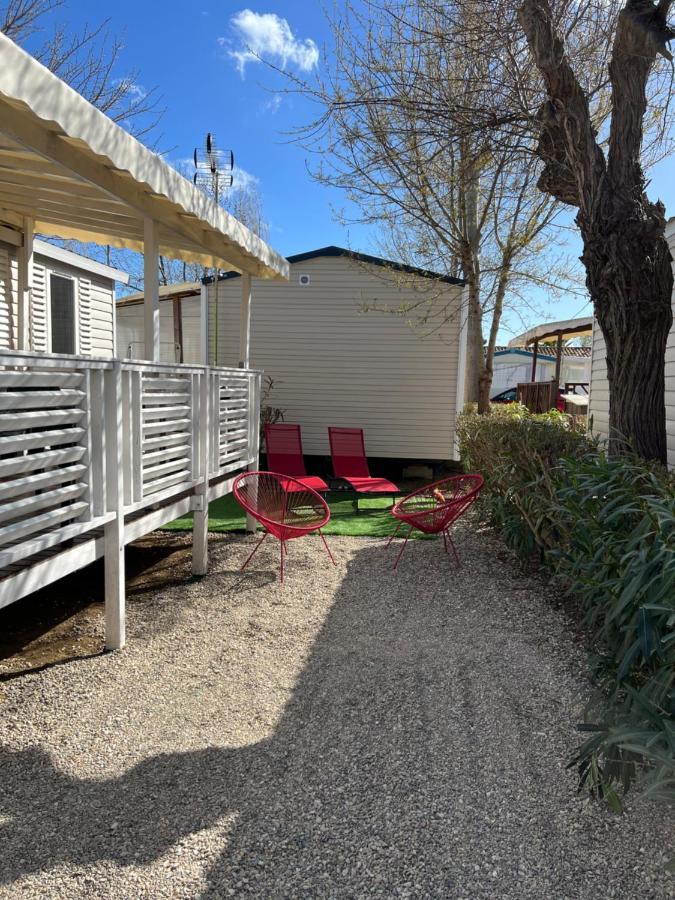 Mobilhome Vias Plage Dans Camping Exterior photo