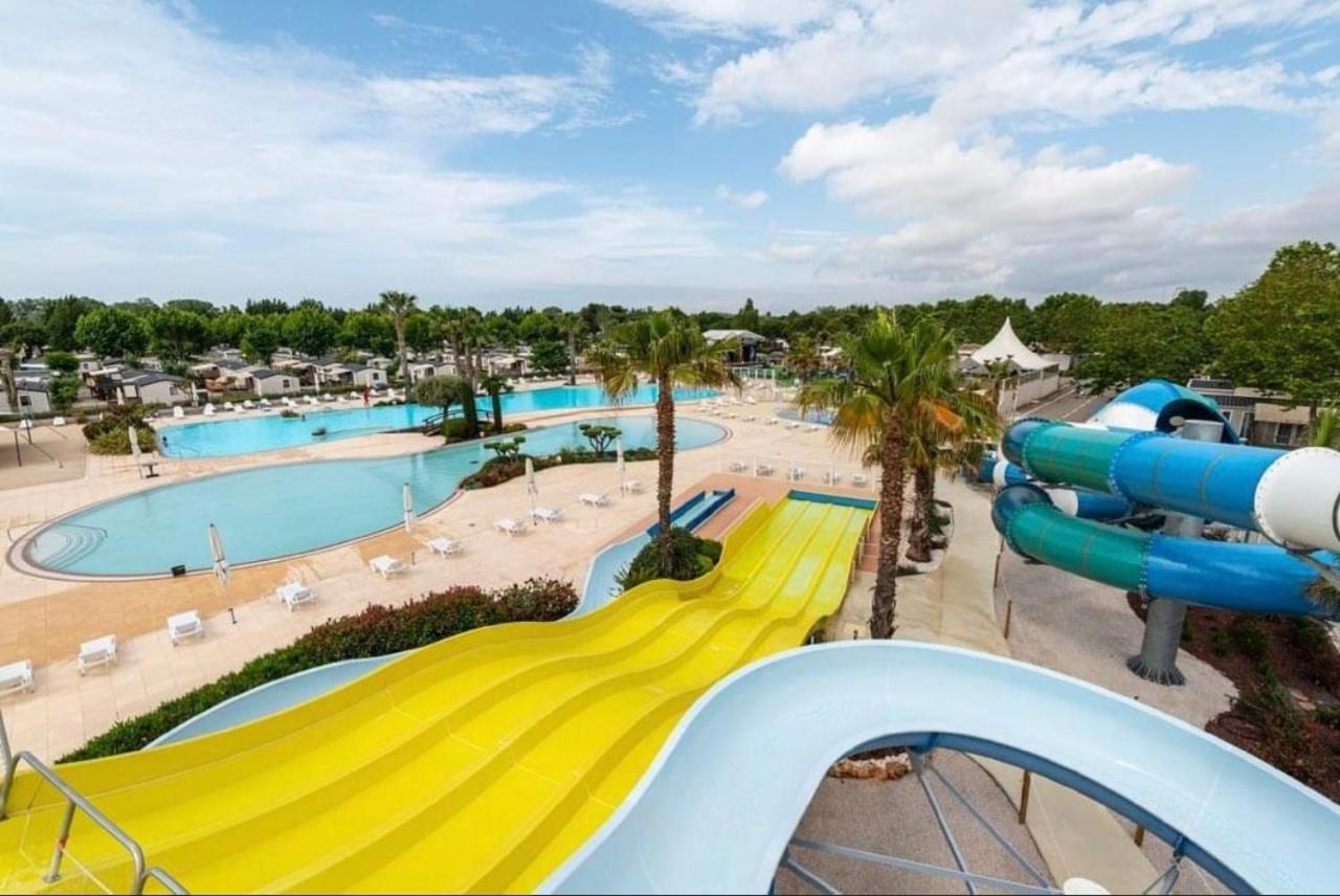 Mobilhome Vias Plage Dans Camping Exterior photo