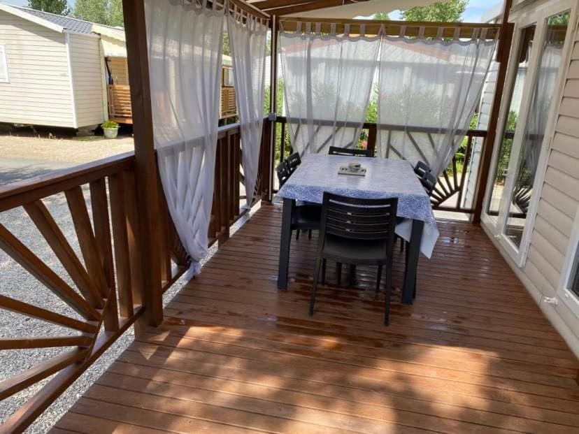 Mobilhome Vias Plage Dans Camping Exterior photo