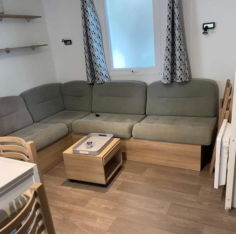 Mobilhome Vias Plage Dans Camping Exterior photo