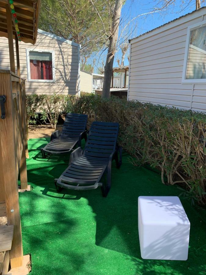 Mobilhome Vias Plage Dans Camping Exterior photo