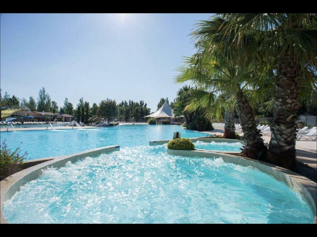 Mobilhome Vias Plage Dans Camping Exterior photo