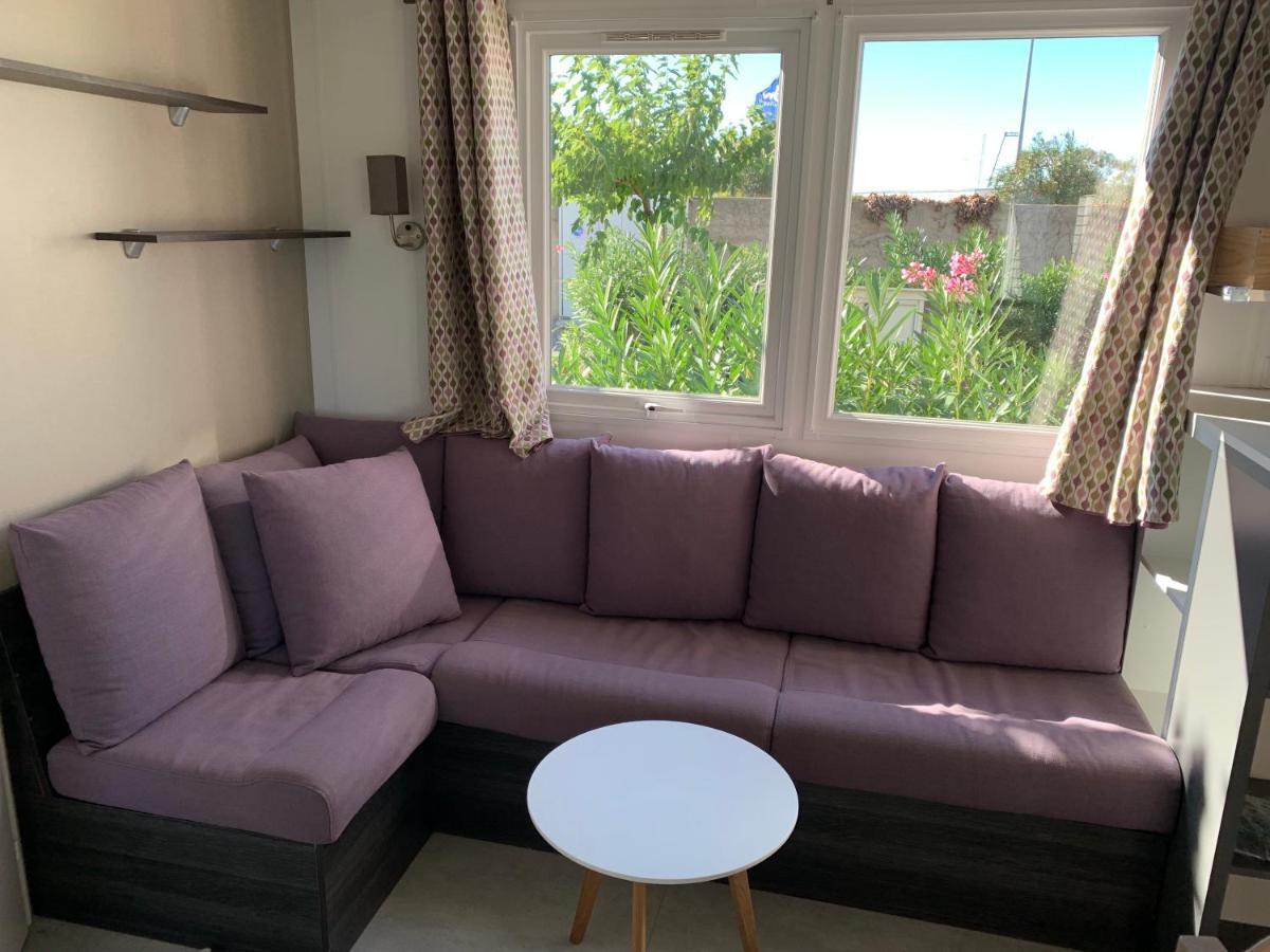 Mobilhome Vias Plage Dans Camping Exterior photo